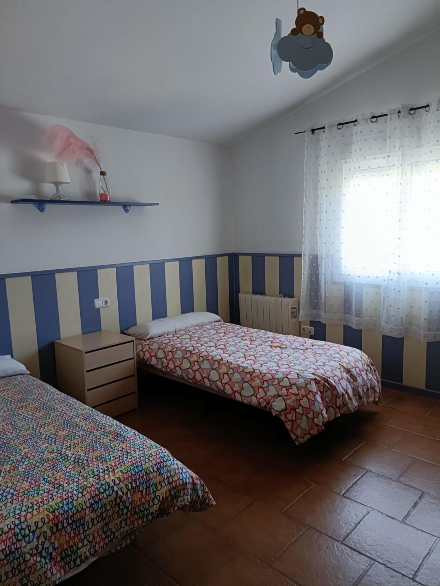 Сasa de vacaciones Casa Chalet Montes De