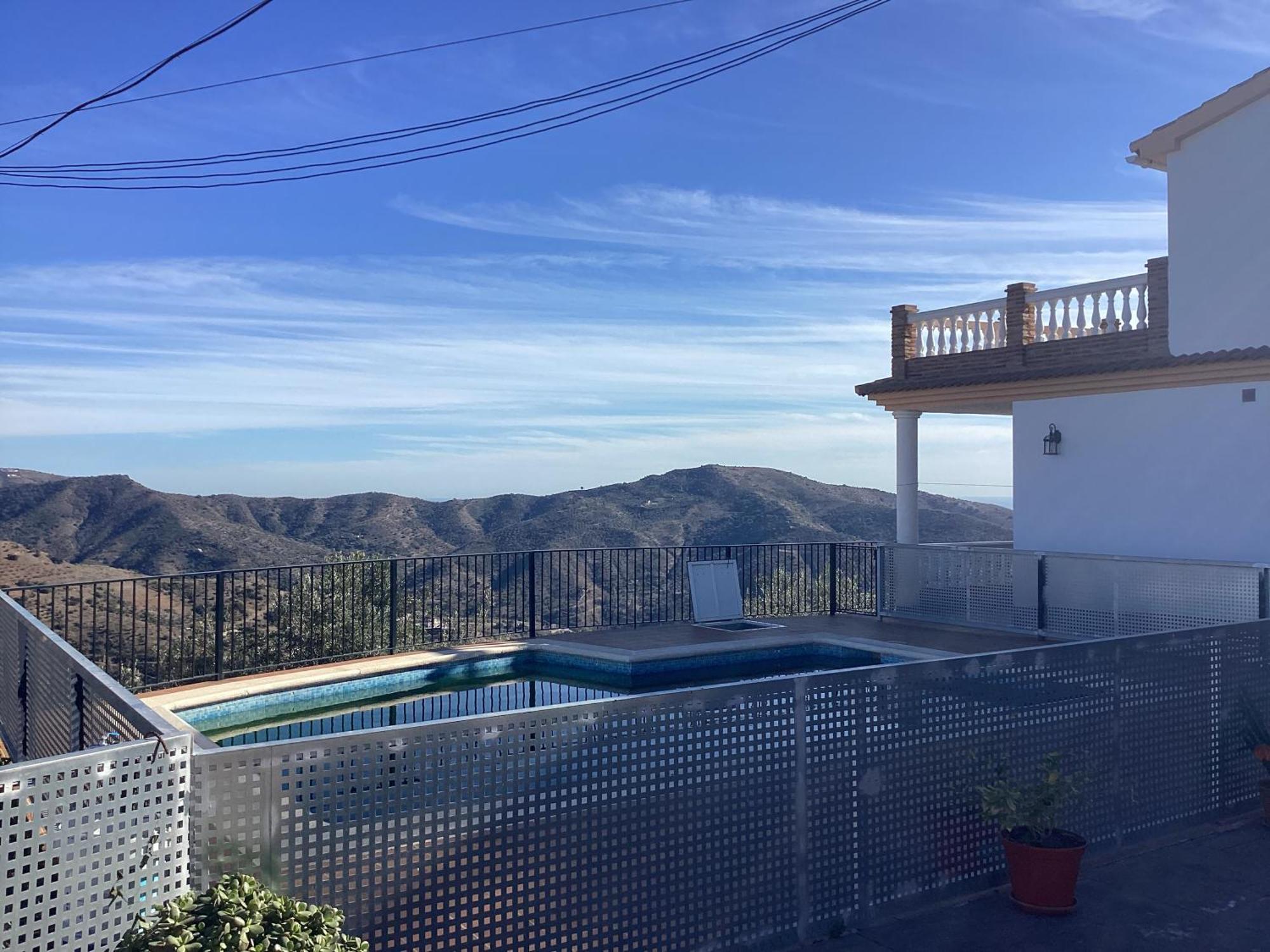 Сasa de vacaciones Casa Chalet Montes De *